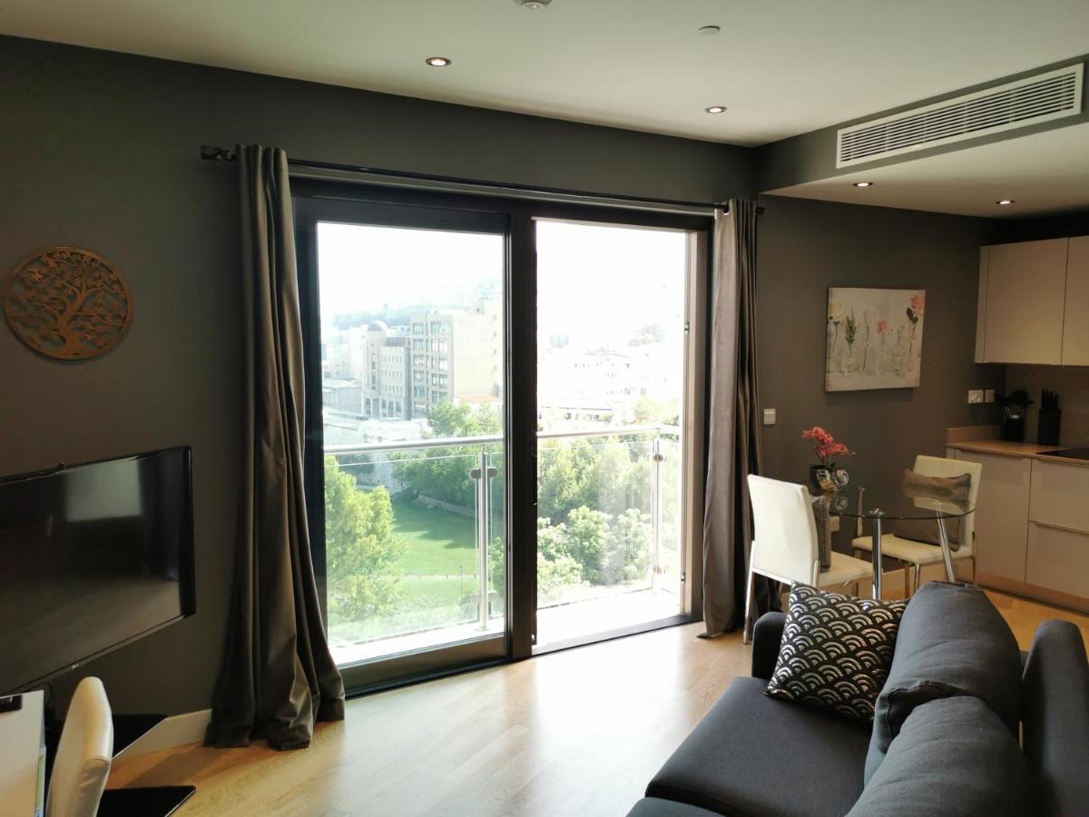 Kings Wharf Studio: Gibraltar Retreat with Pools and Gym Exterior photo